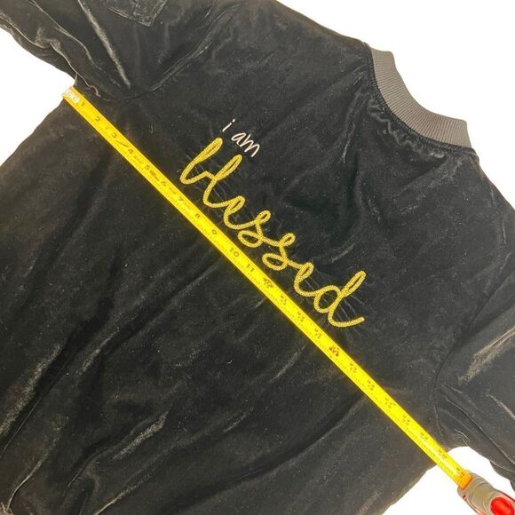 2pc Peace Love World “I Am Blessed” Velvet Bomber Jacket & Floral Camo Tank Set - Picture 5 of 16